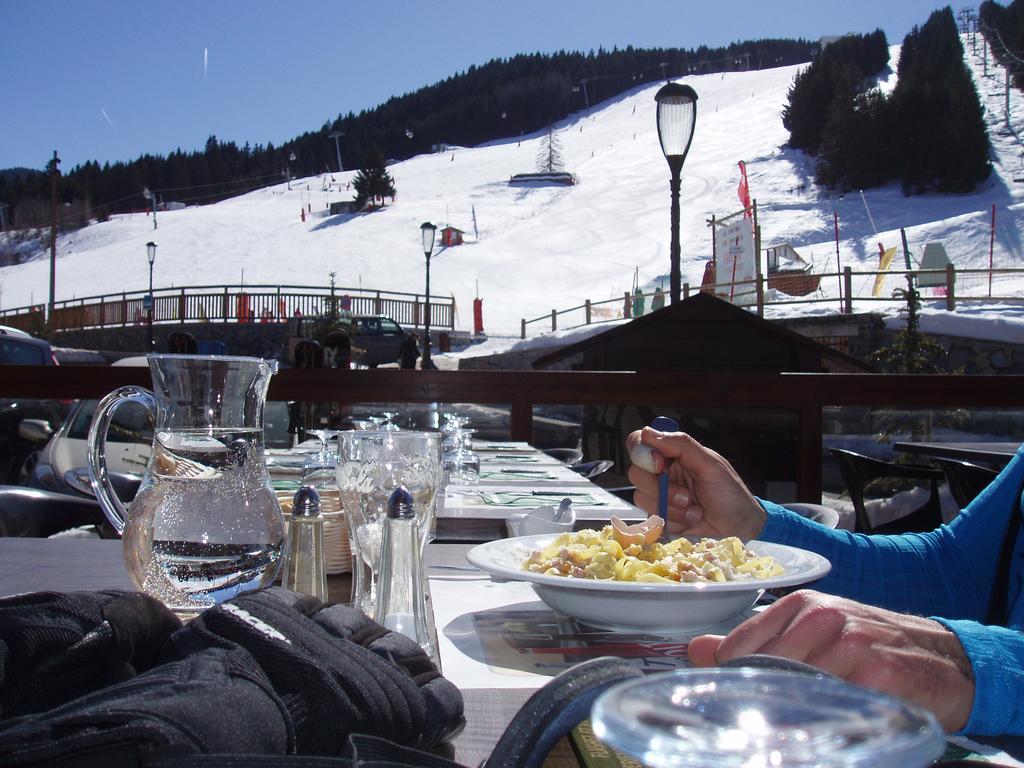 Hotel Les Flocons Courchevel Exterior photo